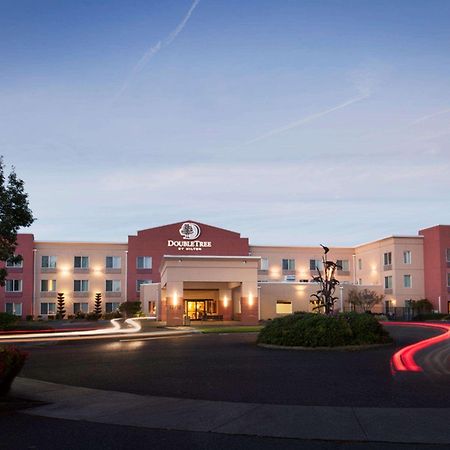 DoubleTree by Hilton Vancouver Extérieur photo