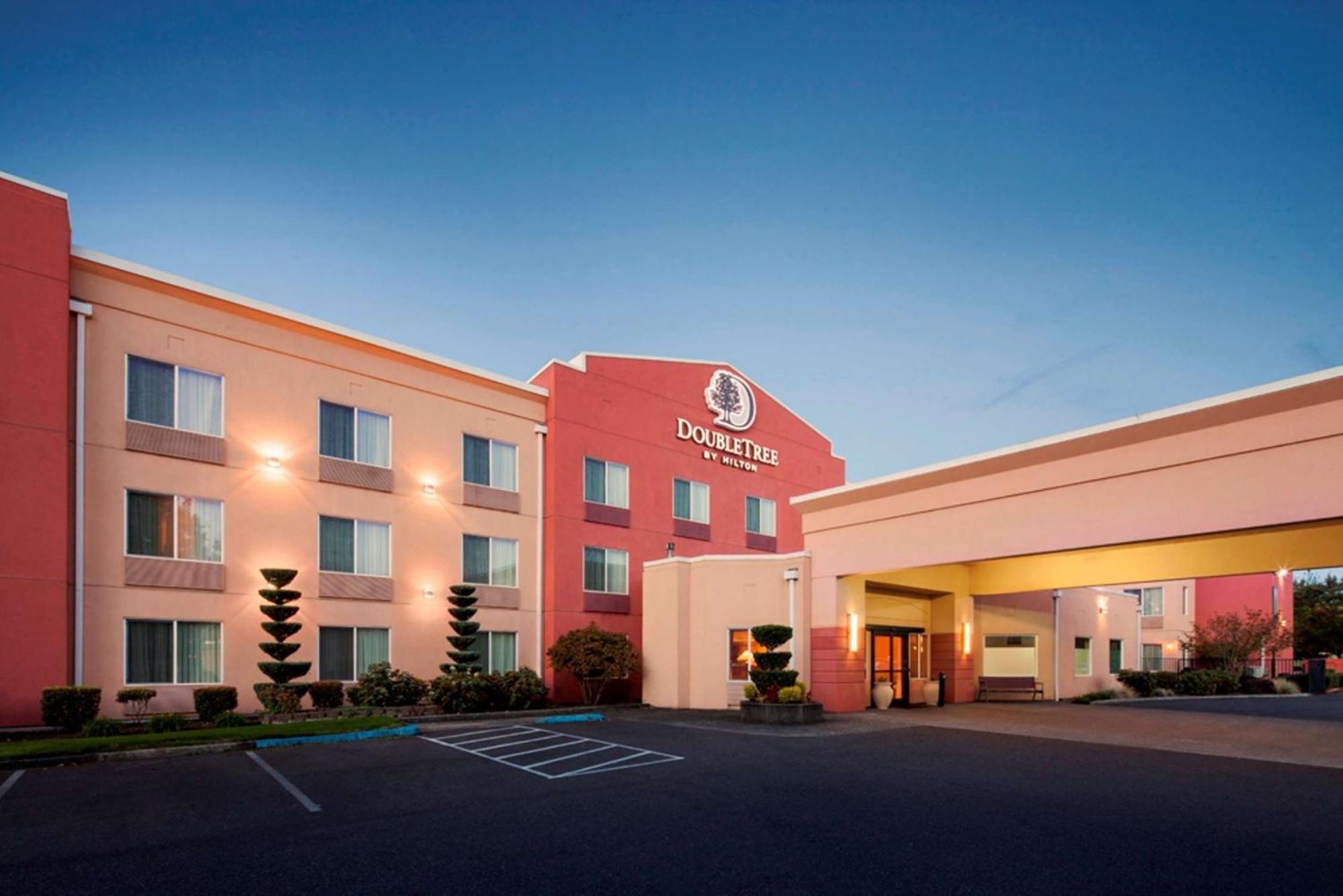 DoubleTree by Hilton Vancouver Extérieur photo