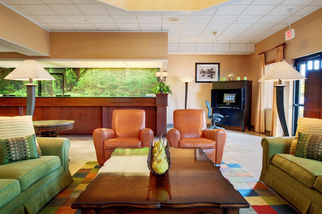 DoubleTree by Hilton Vancouver Extérieur photo